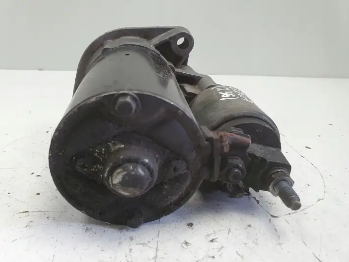 BMW E87 E90 2.0 i ROZRUSZNIK bosch 7524843 0001107426