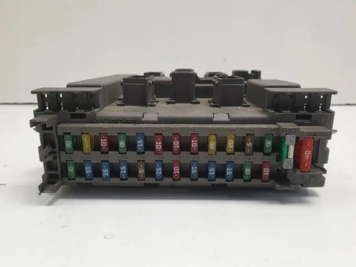 Peugeot 607 2.2 MODUŁ BSI Skrzynka bezpieczników