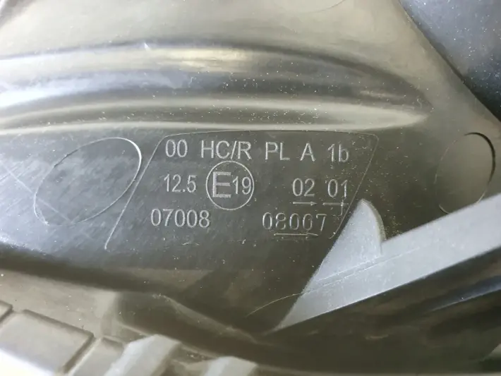 Dacia Sandero 08-12r PRZEDNIA LAMPA LEWA lewy przód