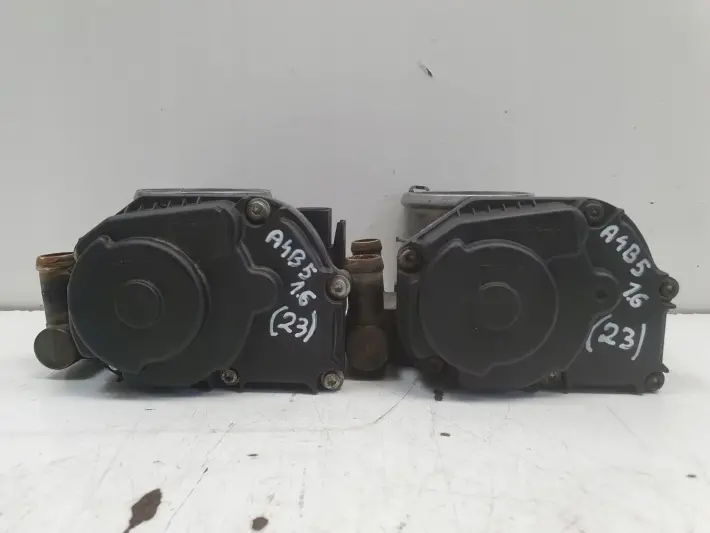 Audi A4 B5 1.8 20V PRZEPUSTNICA 058133063