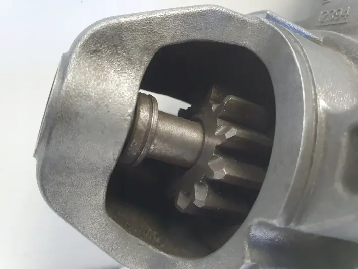 BMW E87 E90 E91 2.0 D N47 ROZRUSZNIK 7823700-01 bosch