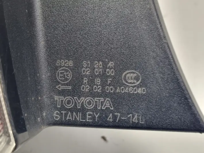 Toyota Prius II 03-09r TYLNA LAMPA LEWA lewy tył kierowcy STANLEY 47-14L