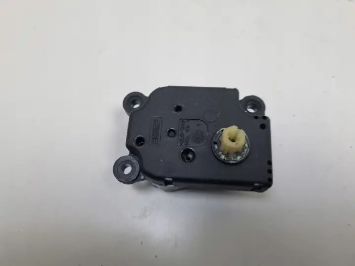 Volvo V60 I S60 II XC60 I LEWY SILNICZEK NAGRZEWNICY tył 41047324 41047324