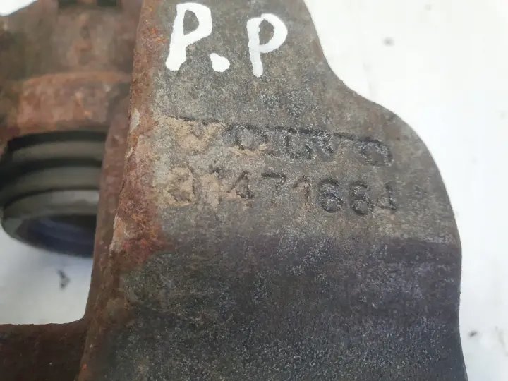 Volvo S60 II V60 I PRZEDNI ZACISK HAMULCOWY prawy przód pasażera 31471664