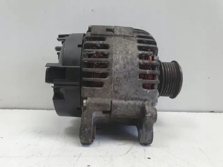 Audi A4 B7 2.0 TDI ALTERNATOR valeo