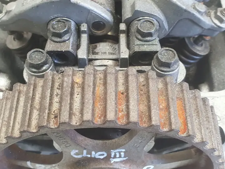 Renault Clio III 1.6 16V GŁOWICA CYLINDRÓW 8200293024
