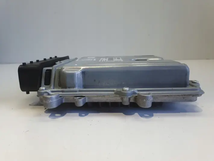 Volvo V40 II 2.0 D3 STEROWNIK SILNIKA komputer 31336983 0281018414