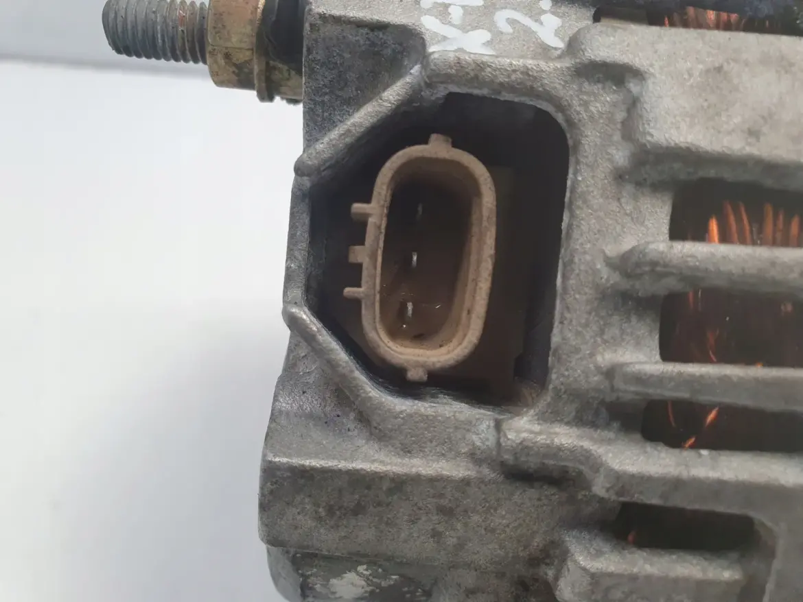Nissan X-TRAIL T31 2.0 DCI ALTERNATOR