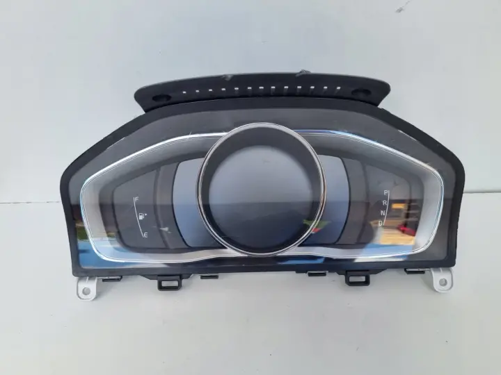 Volvo XC60 I LIFT diesel LICZNIK ZEGARY TFT Europa 31453091