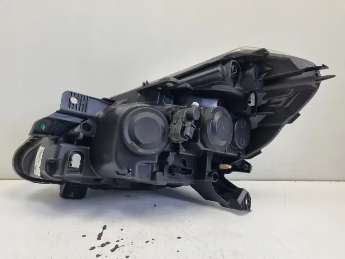 Renault Clio III 09-12r LIFT PRZEDNIA LAMPA PRAWA PRAWY PRZÓD 260107056R