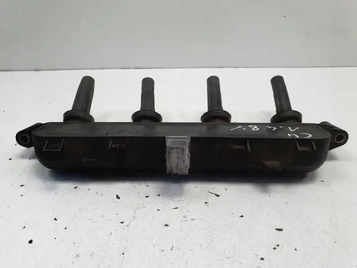 Citroen C4 1.4 8V CEWKA ZAPŁONOWA