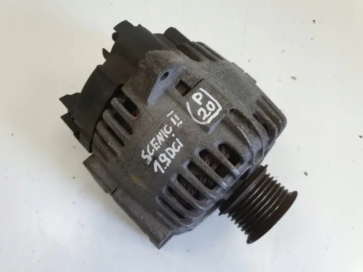 Renault Scenic II 1.9 DCI ALTERNATOR 8200410671 valeo