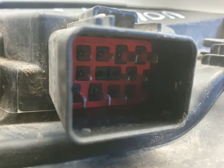 Volvo S80 II V70 III 06-16r PRZEDNIA LAMPA PRAWA PRAWY PRZÓD xenon 31214348