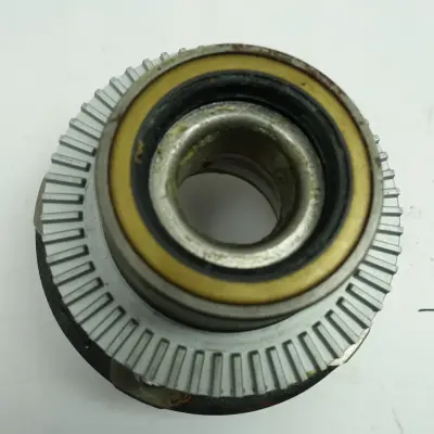 Kia Carnival II PRZEDNIA PIASTA prawa PRAWY PRZÓD