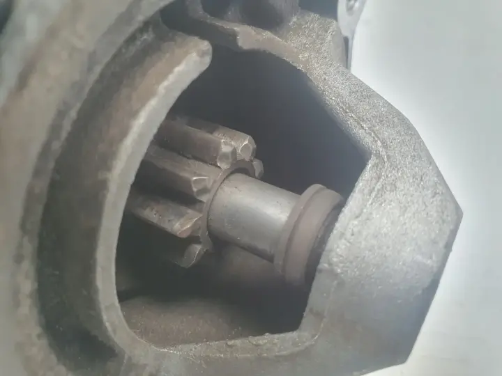 Volvo V70 II 2.4 T ROZRUSZNIK 0001108167