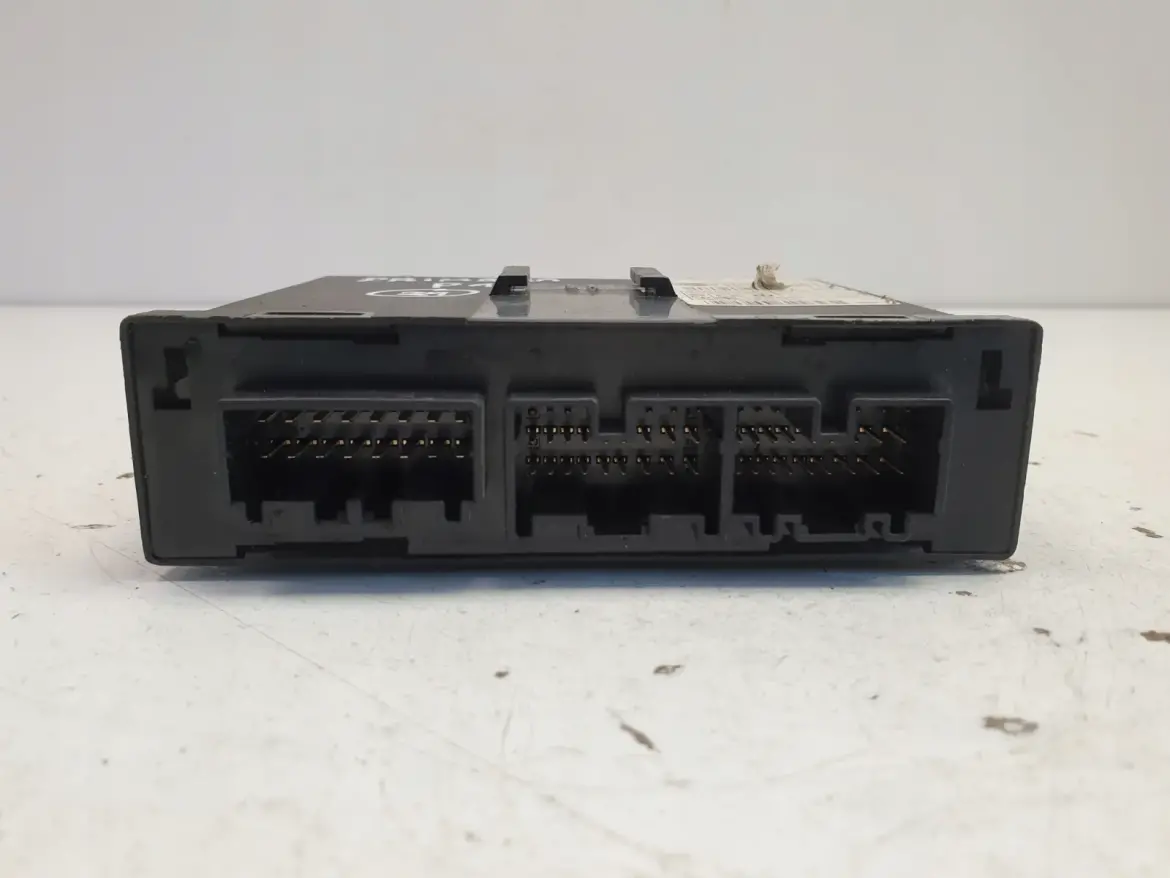 Nissan Primera P12 MODUŁ KOMFORTU 68260 AV600