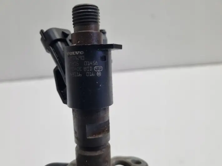 Volvo C30 V50 S40 II 2.0 D3 D4 WTRYSKIWACZ wtrysk 31272690 0445116016