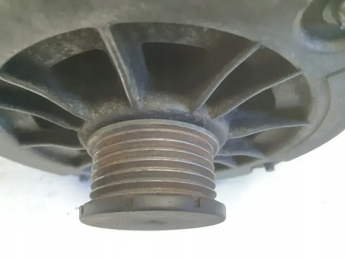 Mercedes W203 2.2 CDI ALTERNATOR A0001502550 190A