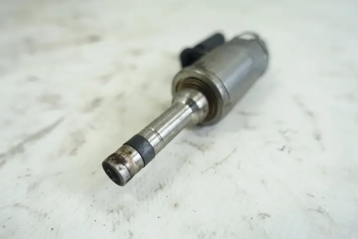 Vw Passat B8 1.4 TSI WTRYSK WTRYSKIWACZ 0261500354