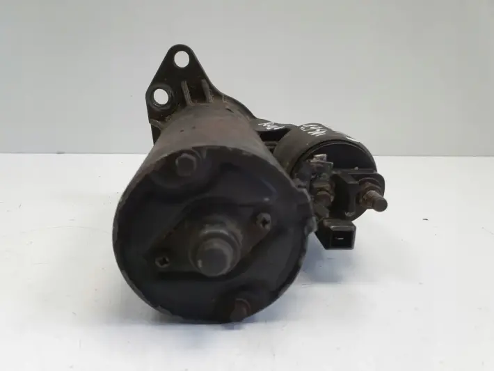 VW Caddy II 1.9 SDI ROZRUSZNIK bosch 0001125005 020911023P