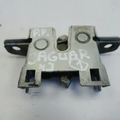 Jaguar XJ X351 ZAMEK PRZEDNIEJ MASKI prawy przód