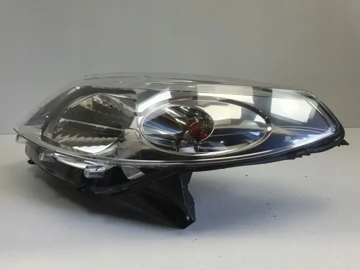 Dacia Sandero 08-12r PRZEDNIA LAMPA LEWA lewy przód
